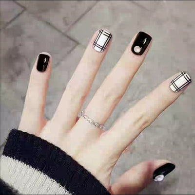 Black Pattern RTW Nails